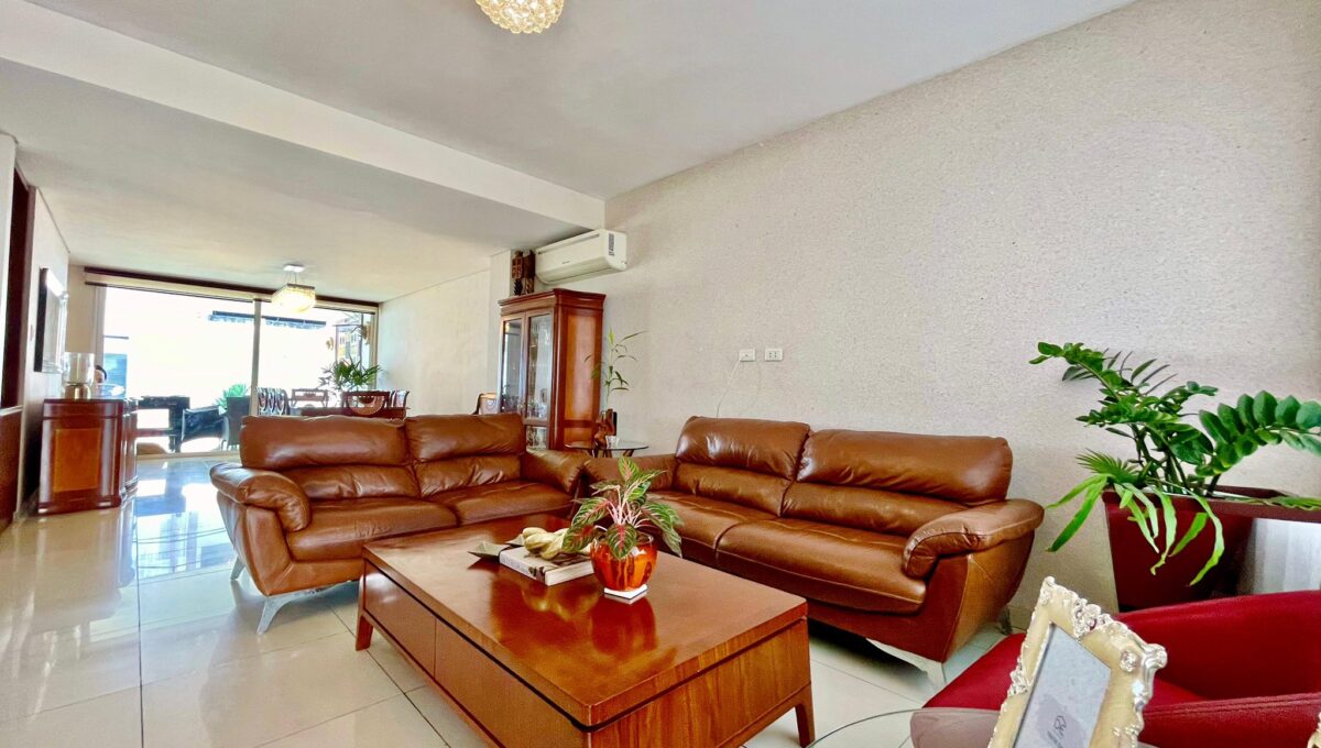 571097012_821531843578819_7675818958939491400_n